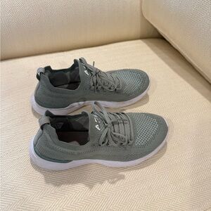 APL Sneakers